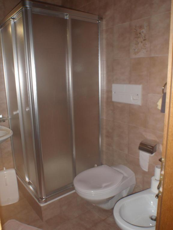 Hotel Silvesterhof Dobbiaco Room photo