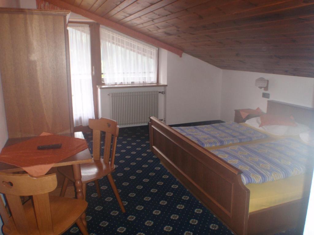 Hotel Silvesterhof Dobbiaco Room photo